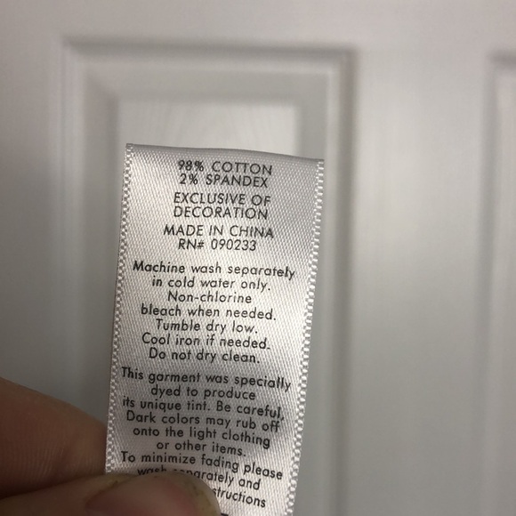 Bullhead Frayed Short Short White Floral 9 - Picture 7 of 7